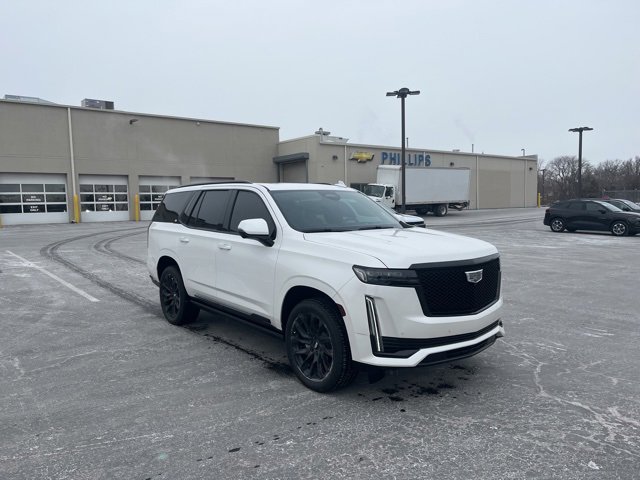 Used 2024 Cadillac Escalade Sport Platinum w/ LPO, ONYX Package image 7