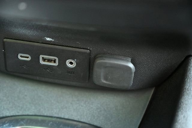 Used 2023 Chevrolet Malibu LT image 32