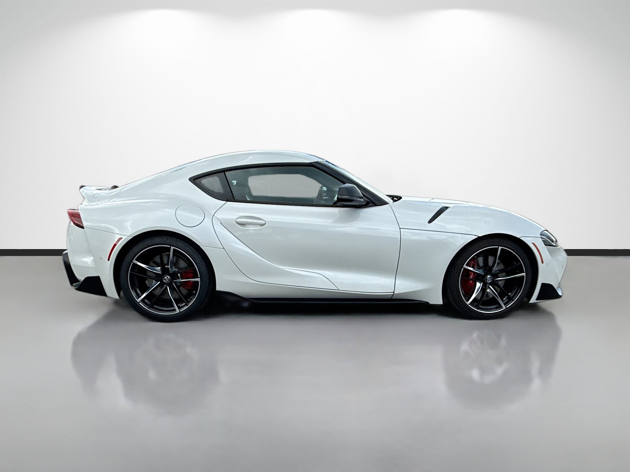 Used 2022 Toyota Supra Premium w/ Driver Assist Package RWD image 2