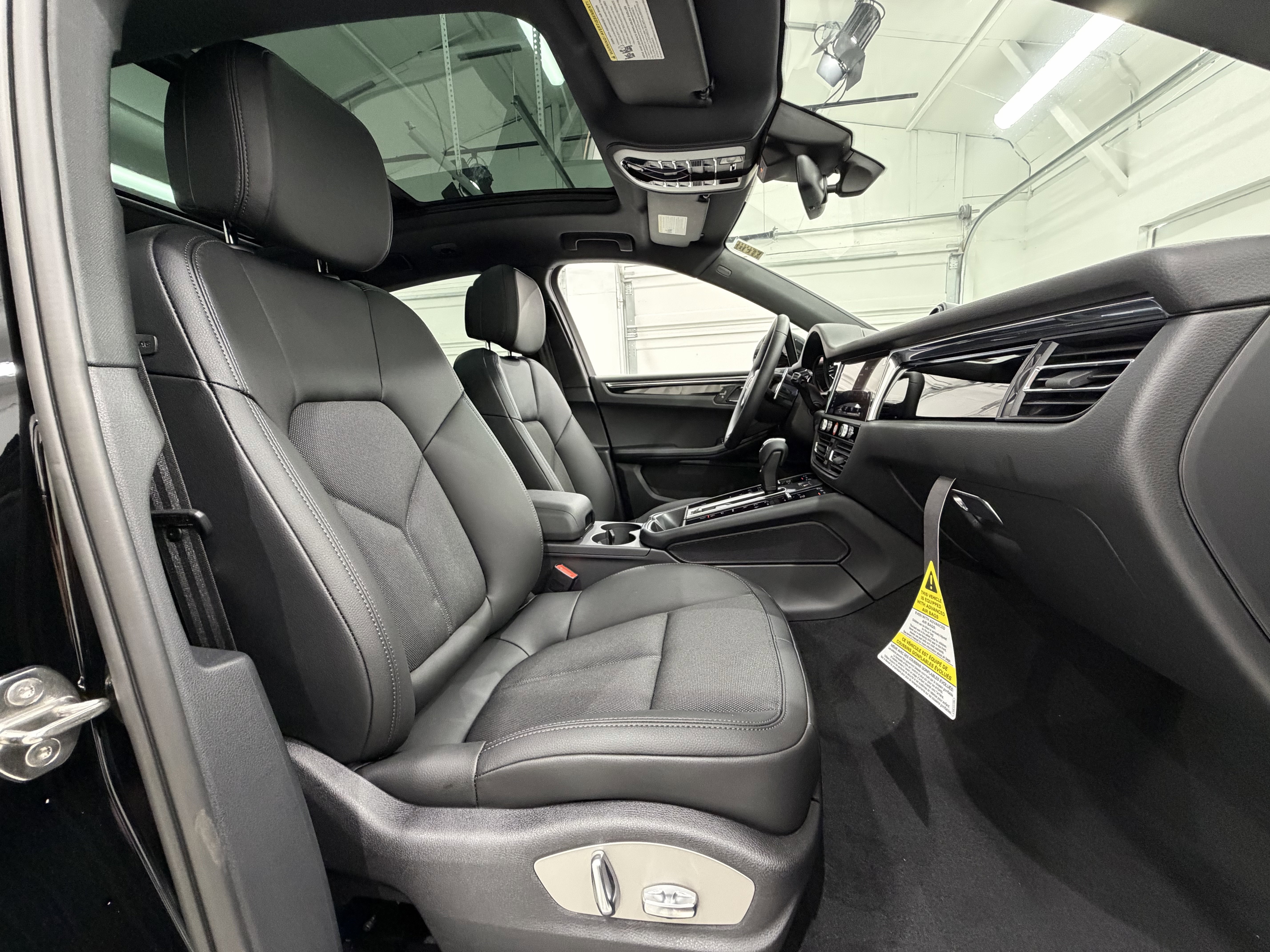 New 2026 Porsche Macan image 21