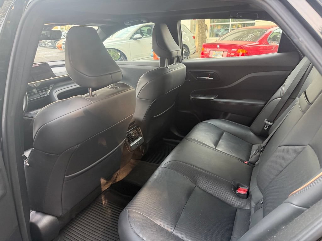Used 2023 Toyota Crown Platinum AWD/4WD image 14