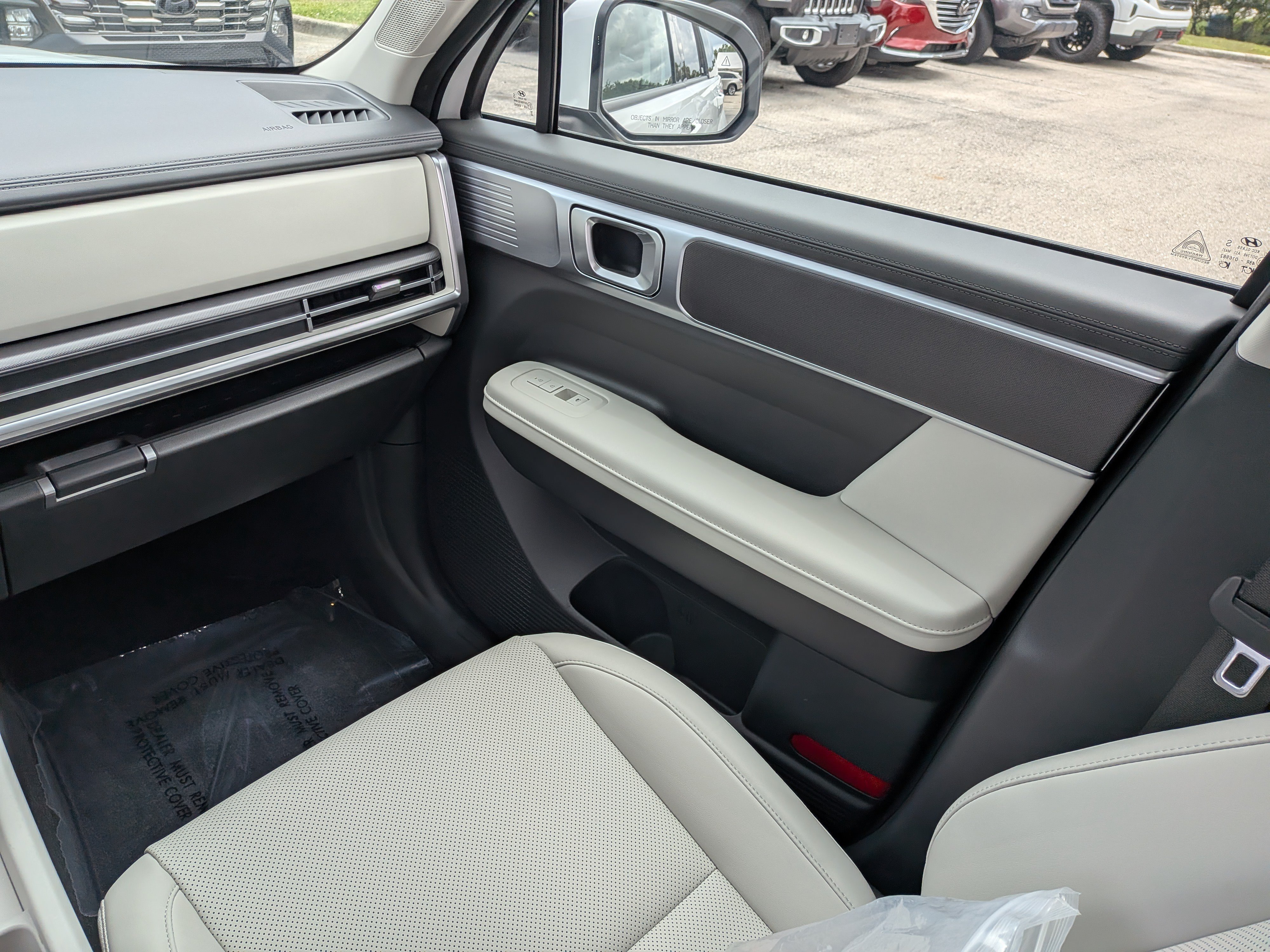 Used 2025 Hyundai Santa Fe SEL FWD image 20