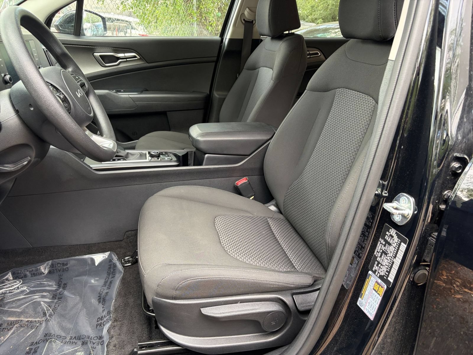 Used 2025 Kia Sportage LX AWD/4WD image 23