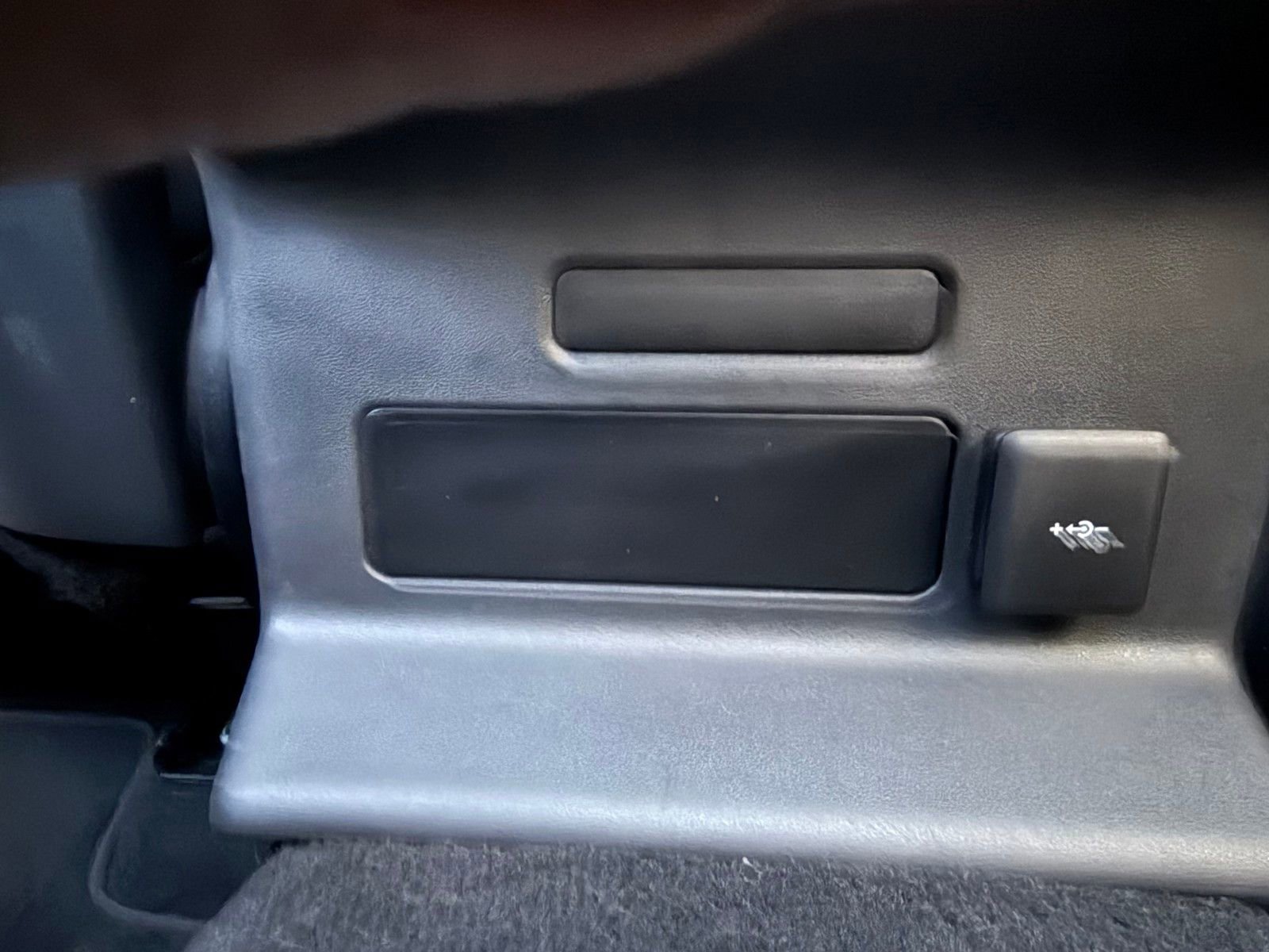 Used 2022 Land Rover Range Rover Velar S image 26