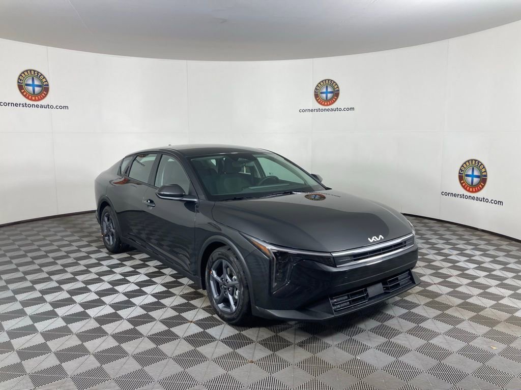New 2025 Kia K4 LXS image 16