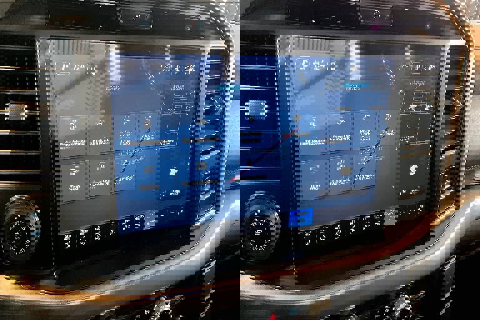 New 2026 Ford F150 King Ranch w/ Equipment Group 601A High image 17