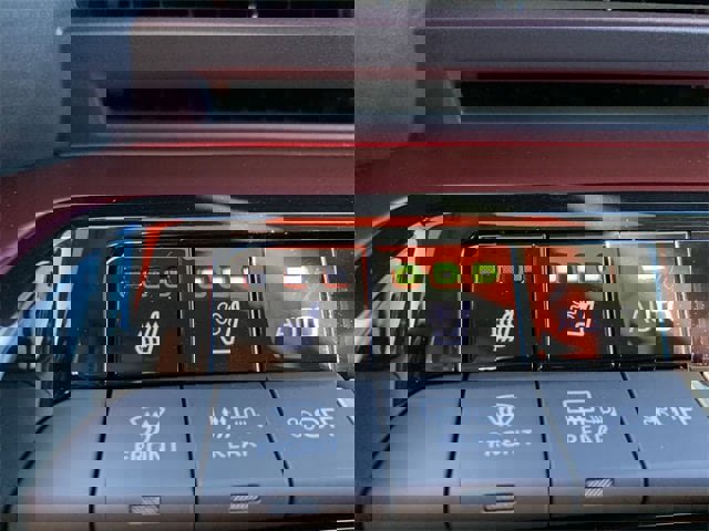 New 2025 Toyota Prius Plug-In Hybrid image 27