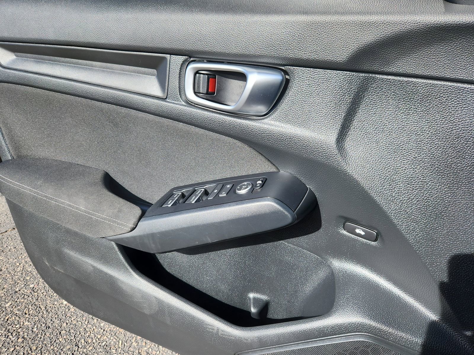 Used 2023 Honda Civic LX image 9