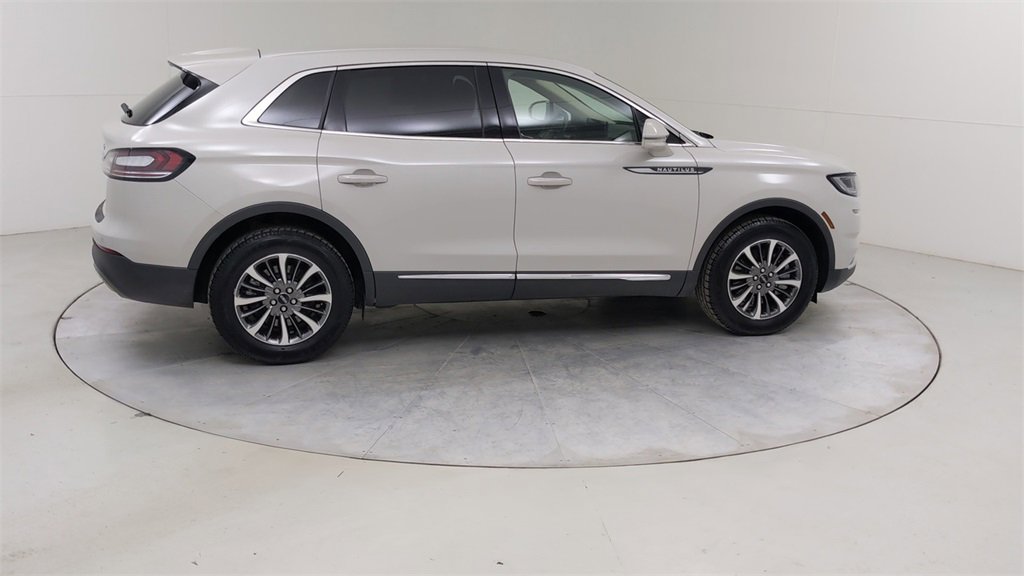 Used 2023 Lincoln Nautilus AWD w/ Premium Package image 12
