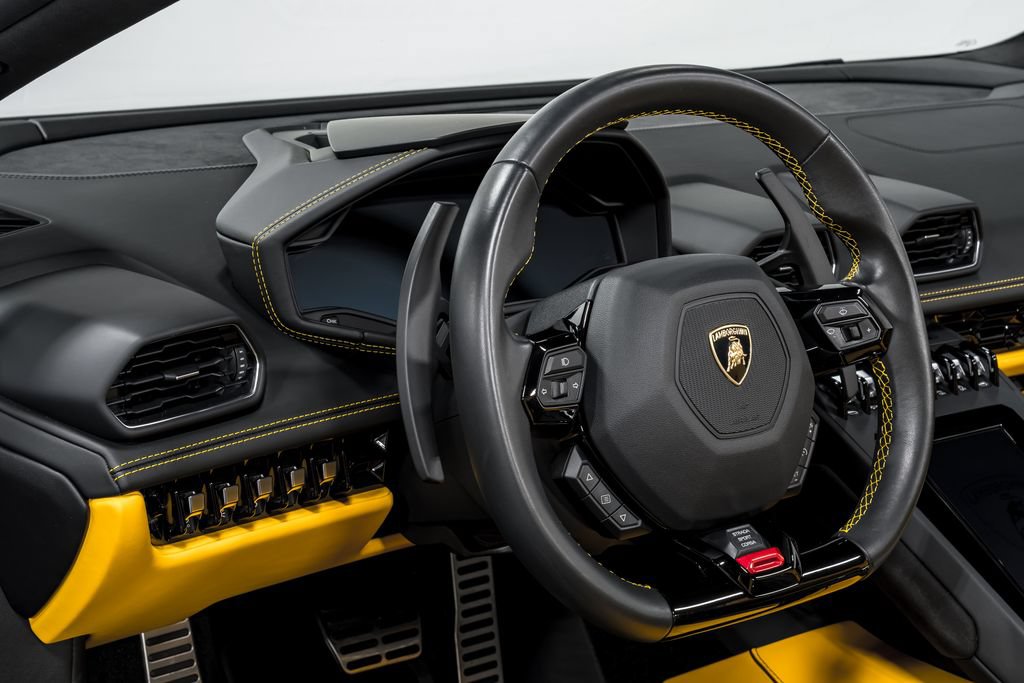 Used 2023 Lamborghini Huracan EVO AWD/4WD image 13