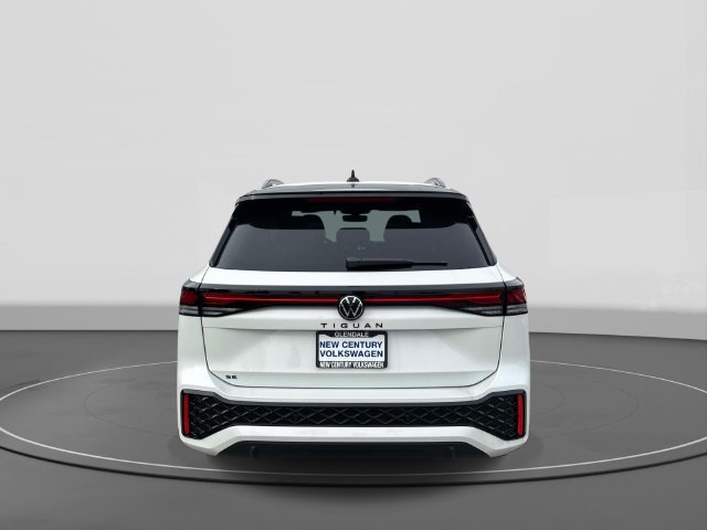 New 2026 Volkswagen Tiguan SE R-Line FWD image 4