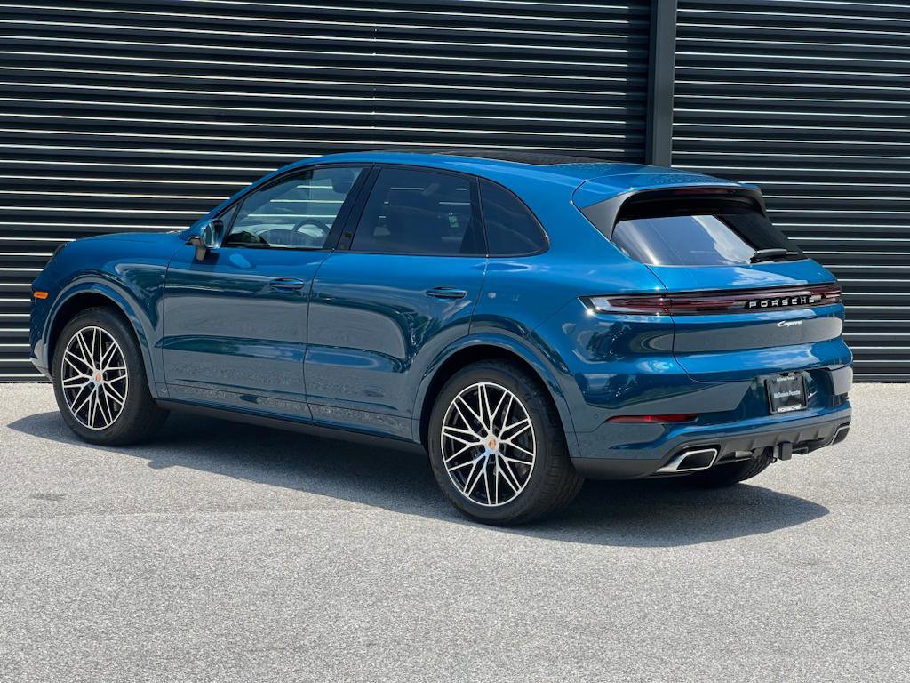 New 2025 Porsche Cayenne image 3