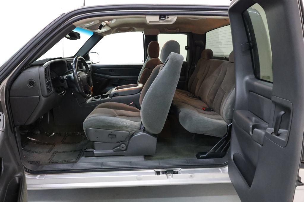 Used 2004 Chevrolet Silverado 1500 LS w/ Safe and Sound Package RWD image 54