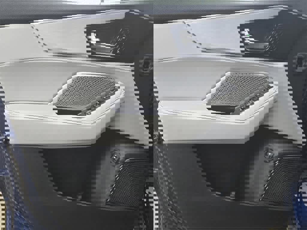 Used 2022 Acura MDX FWD w/ Technology Package image 16