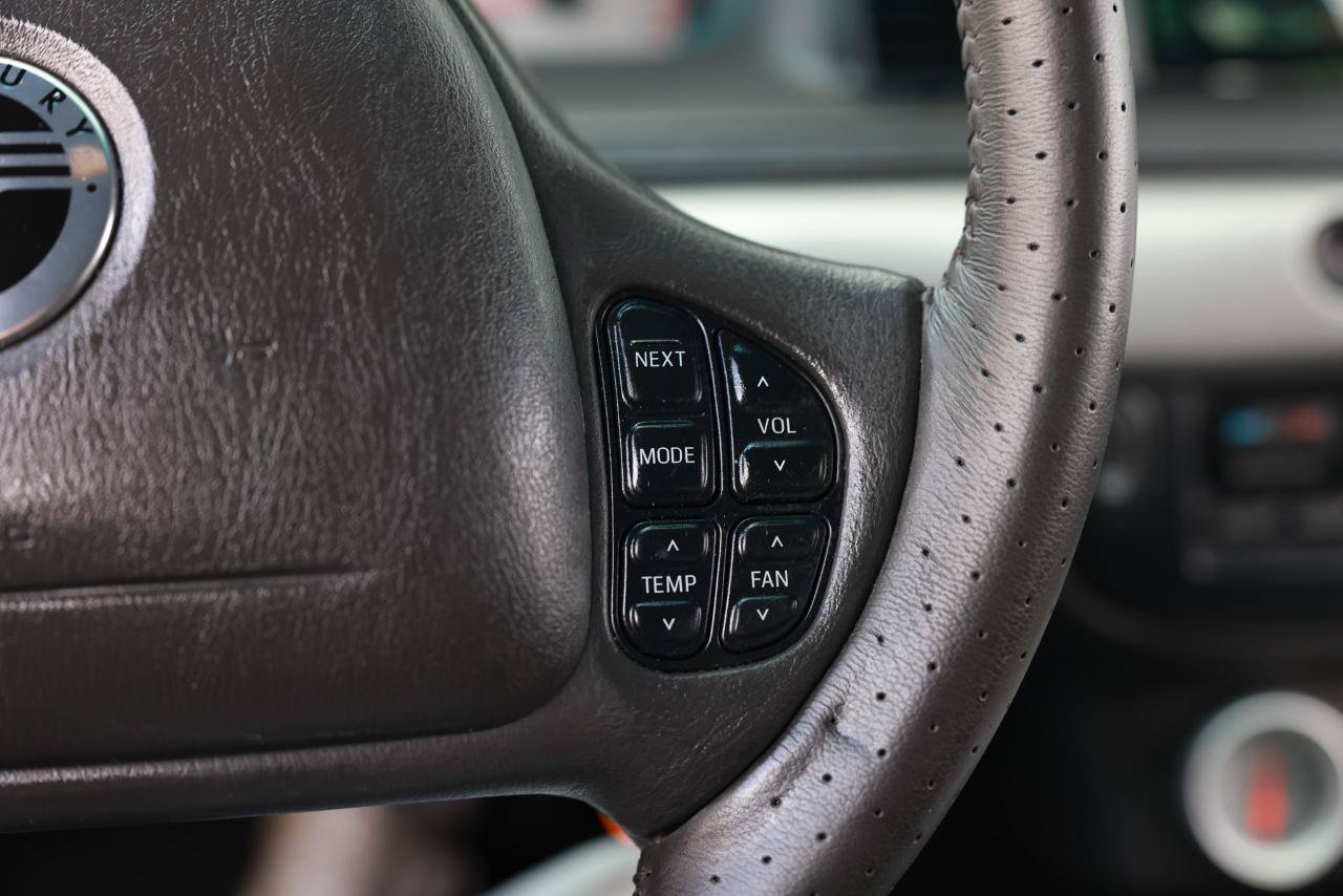 Used 2003 Mercury Marauder RWD image 35