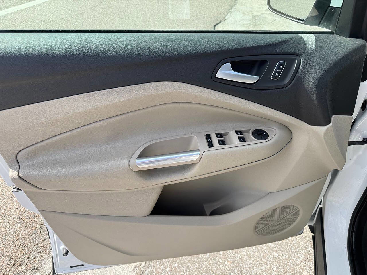 Used 2014 Ford Escape SE image 12