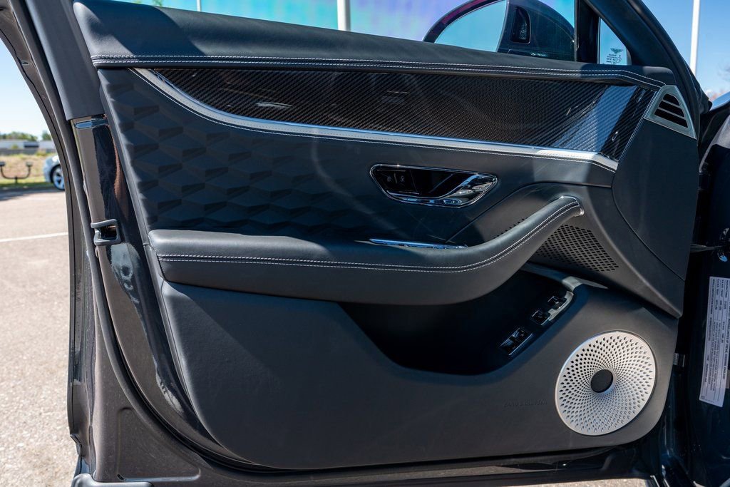 New 2025 Bentley Flying Spur Plug-In Hybrid image 20