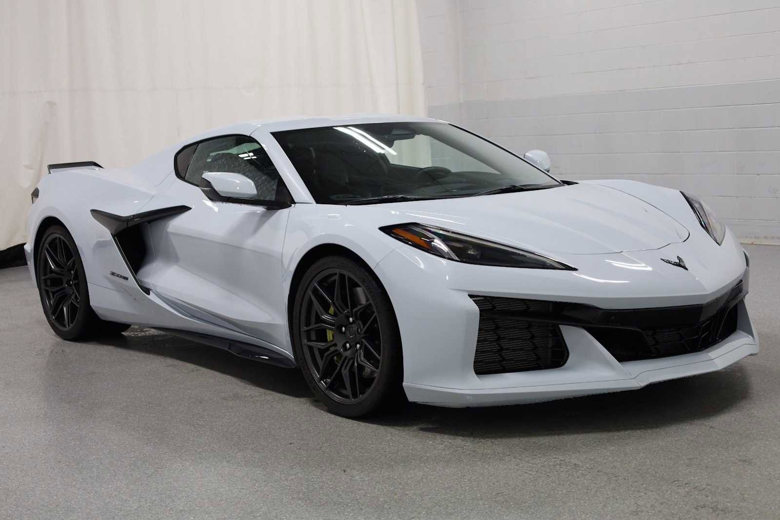 Used 2024 Chevrolet Corvette Z06 image 12