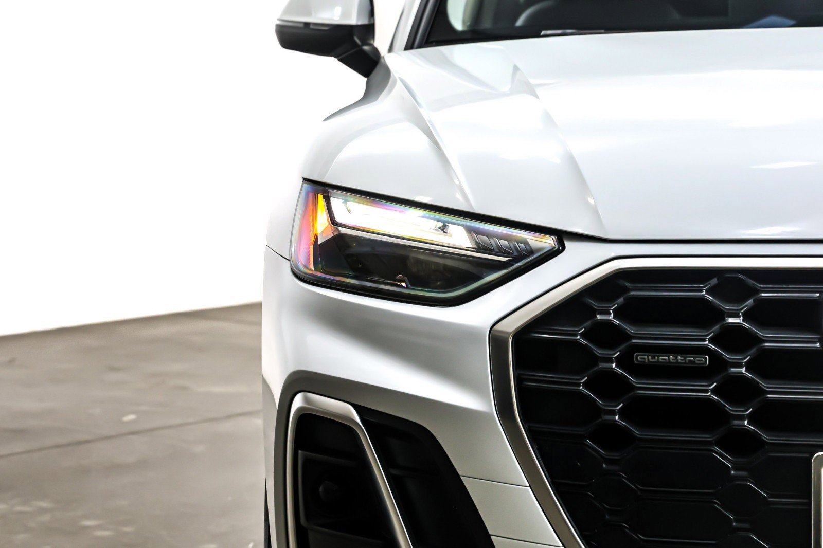 Used 2022 Audi Q5 2.0T Premium w/ Convenience Package image 14