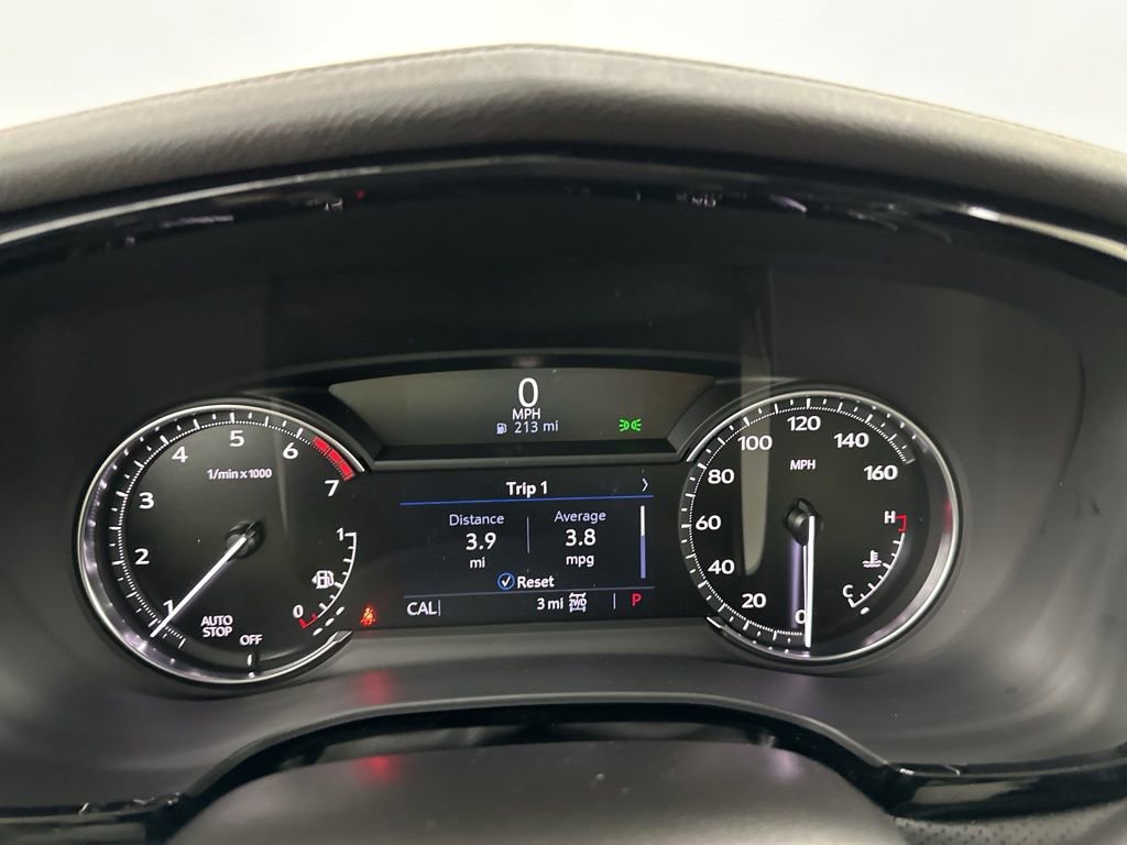 New 2025 Cadillac XT5 Luxury image 38