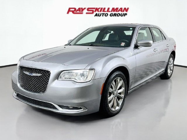 Used 2015 Chrysler 300 C Platinum AWD/4WD image 3