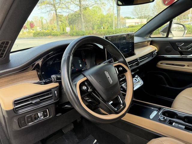 Used 2023 Lincoln Corsair Reserve w/ Jet Appearance Package image 15