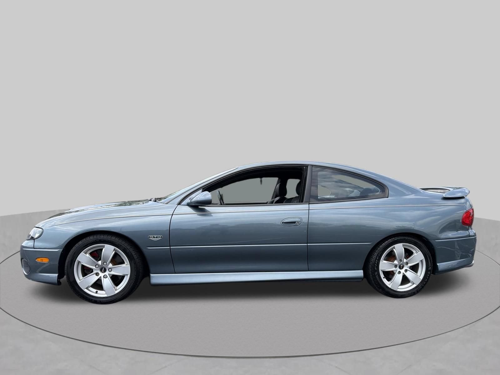 Used 2005 Pontiac GTO RWD image 2