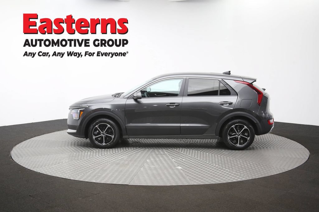Used 2025 Kia Niro LX FWD image 57