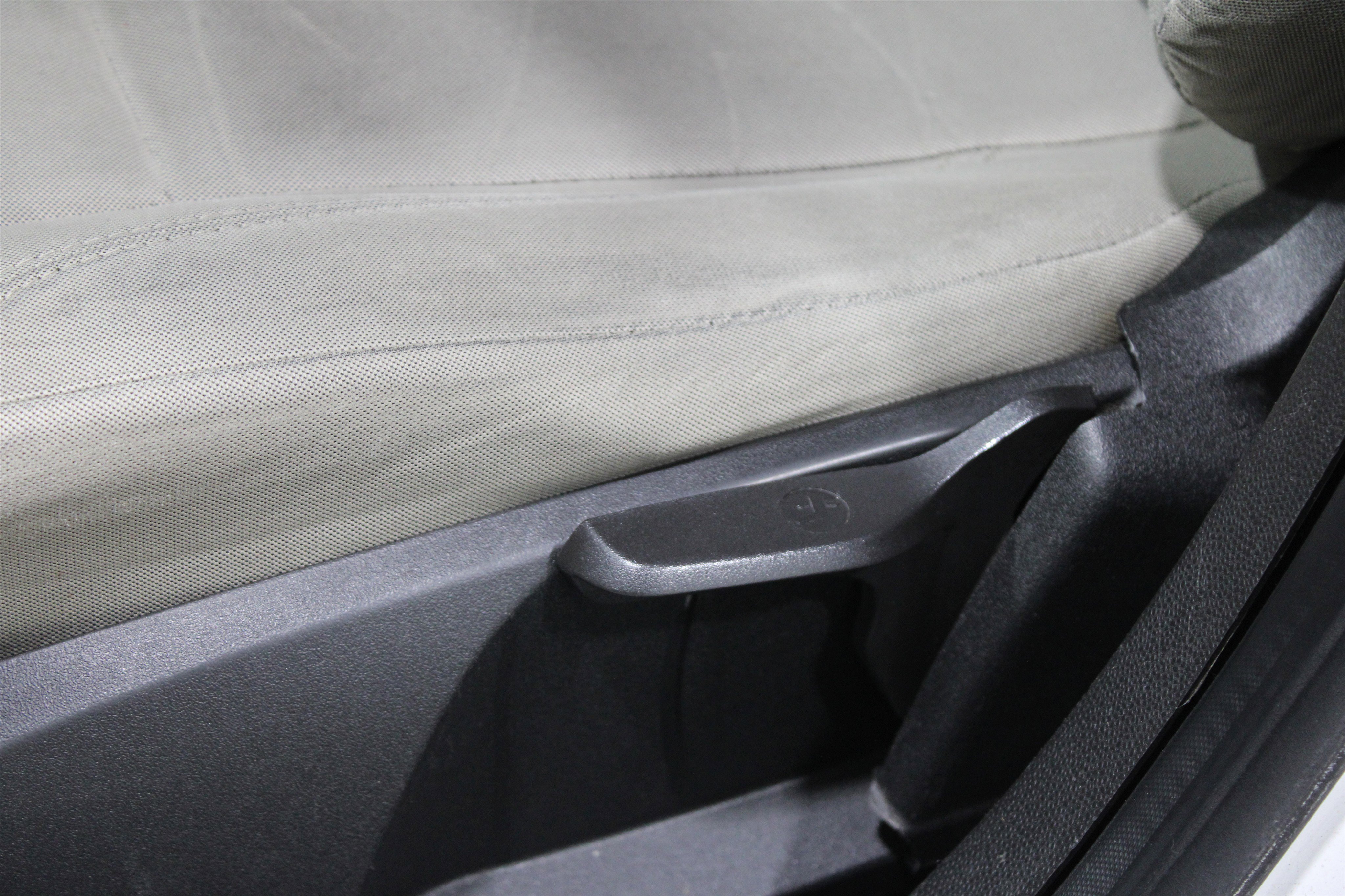 Used 2014 Ford Fiesta SE w/ Comfort Package image 4