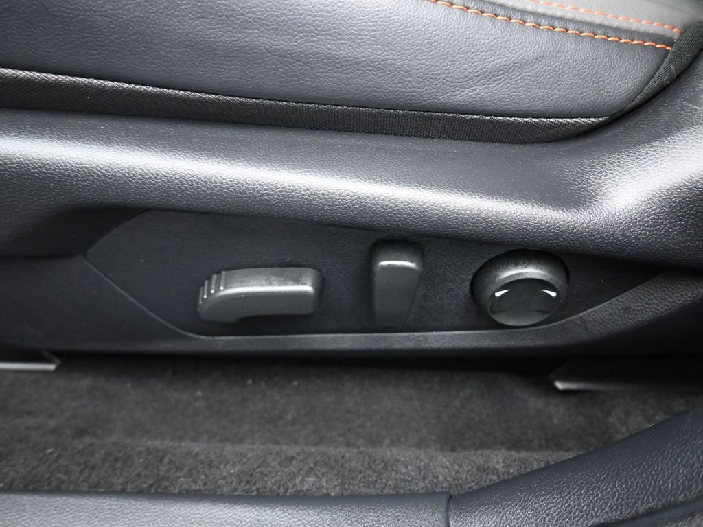 Used 2024 Subaru Crosstrek 2.5i Limited w/ Crosstrek Mirror Package image 13