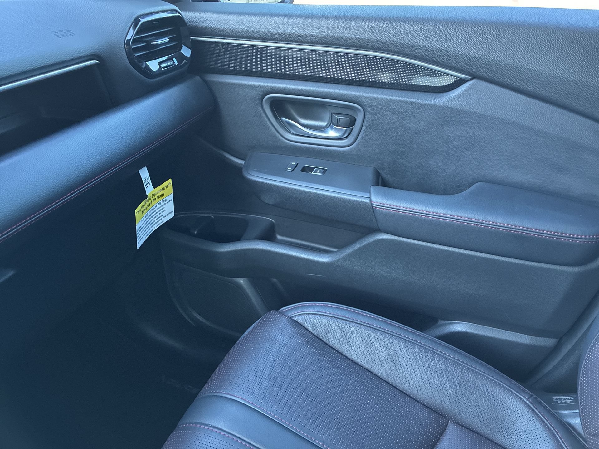 Certified 2025 Honda Pilot Black Edition image 33