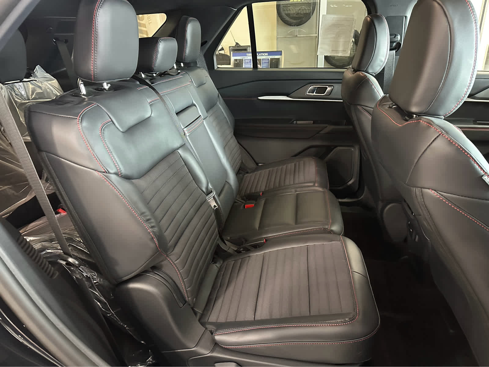 New 2026 Ford Explorer ST-Line w/ ST-Line Street Pack image 37