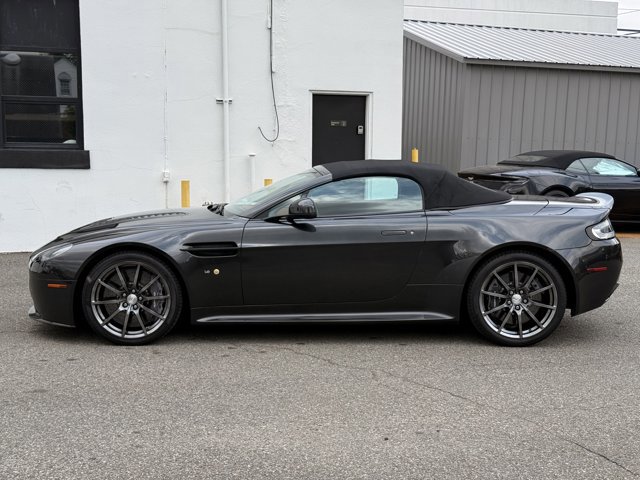 Used 2017 Aston Martin V12 Vantage S RWD image 10
