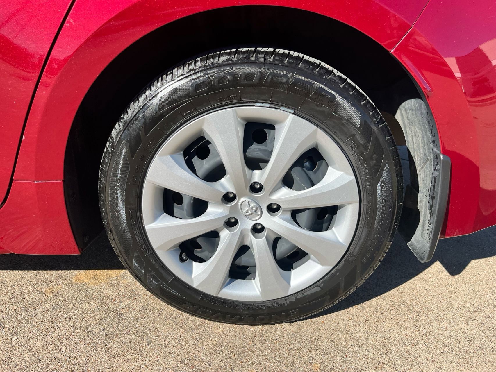Used 2023 Toyota Corolla LE image 9