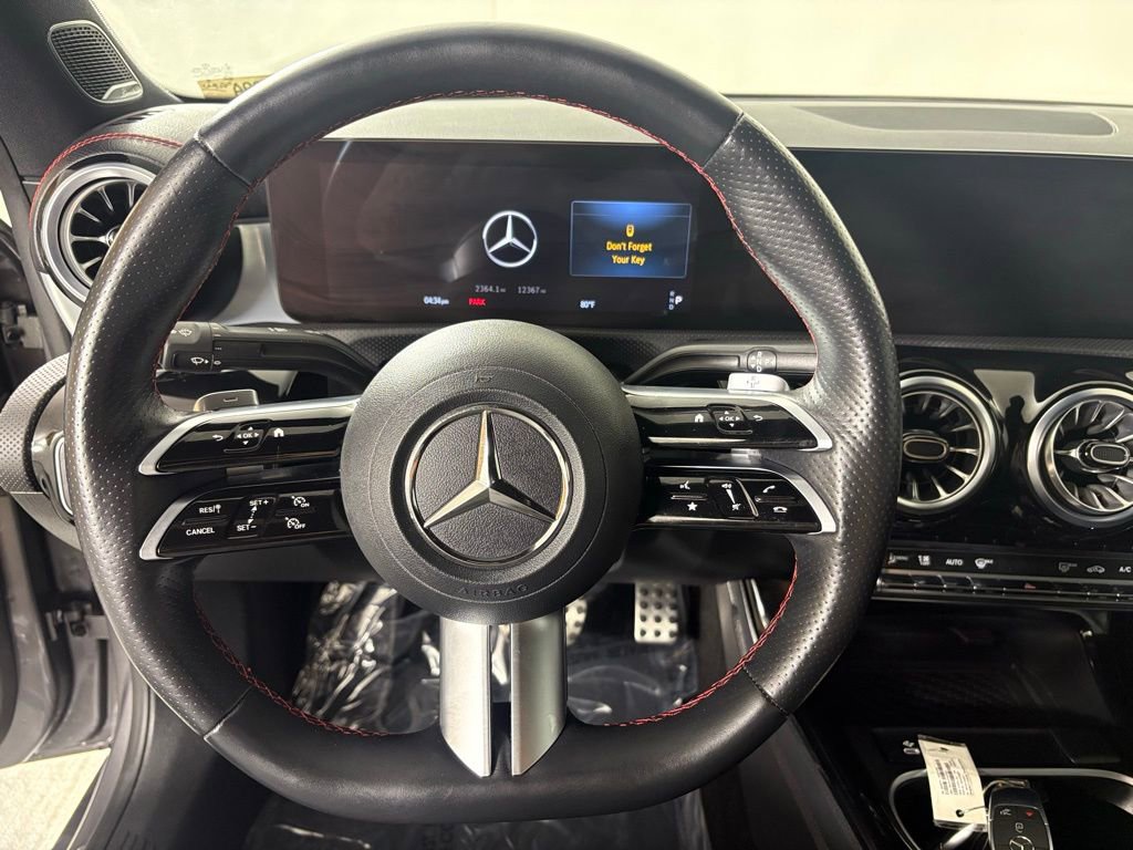 Used 2025 Mercedes-Benz CLA 250 image 26