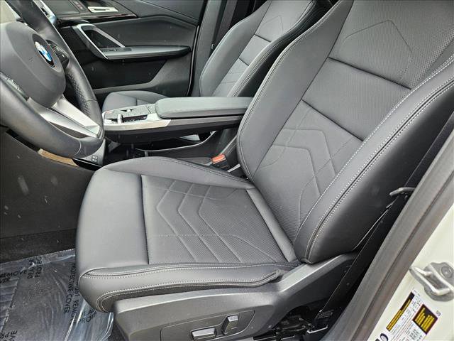 Used 2025 BMW X2 xDrive28i w/ Convenience Package AWD/4WD image 15