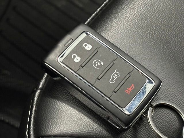 Used 2024 Jeep Grand Cherokee Limited w/ Black Appearance Package AWD/4WD image 38