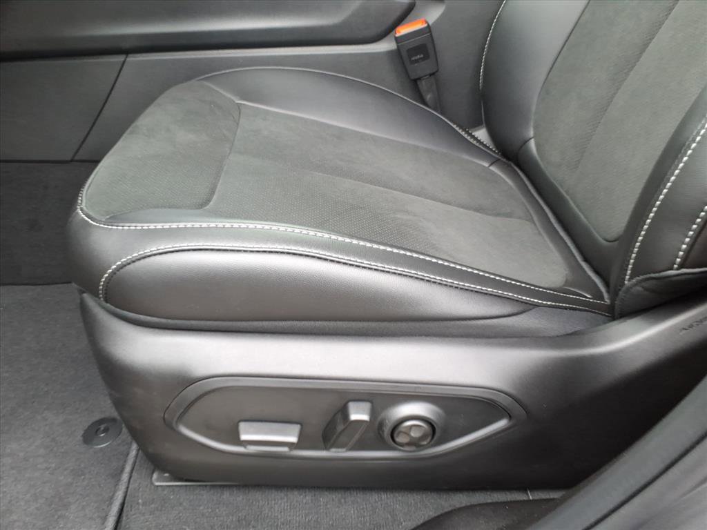 New 2026 Jeep Grand Cherokee Altitude image 17
