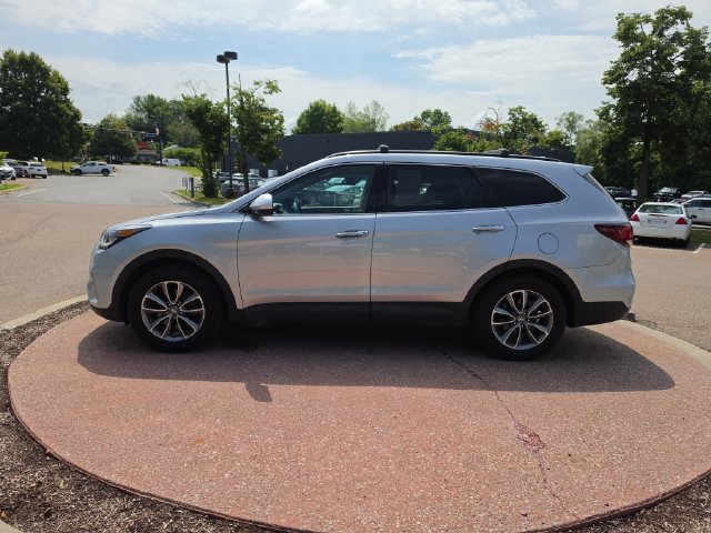 Used 2018 Hyundai Santa Fe SE AWD/4WD image 2
