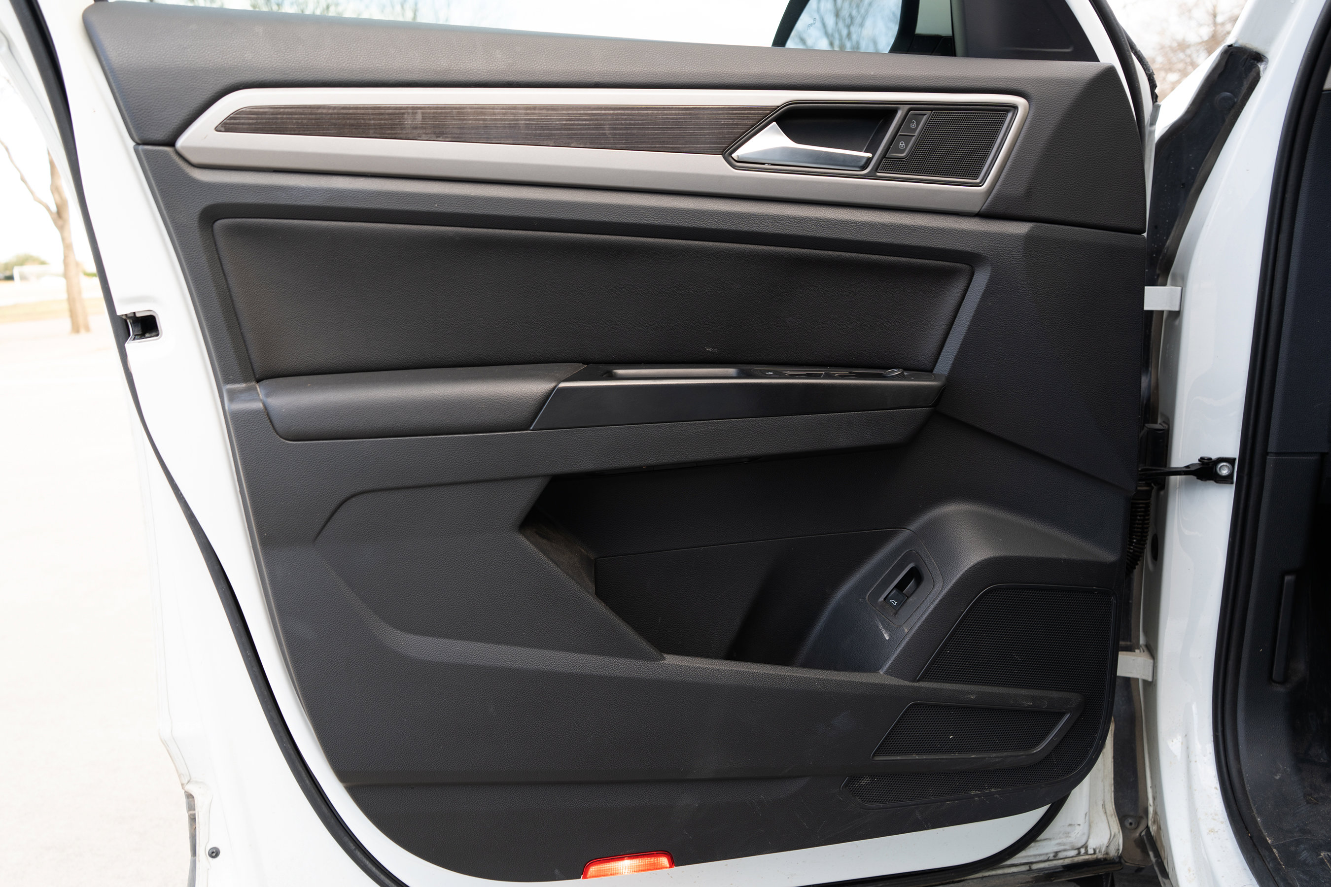 Used 2020 Volkswagen Atlas SE image 34