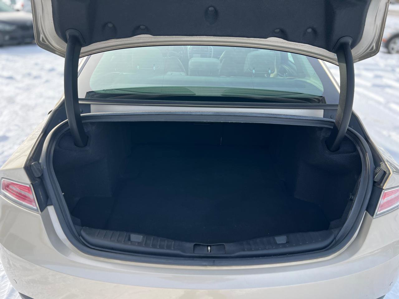 Used 2017 Lincoln MKZ Select w/ Select Plus Package AWD/4WD image 32