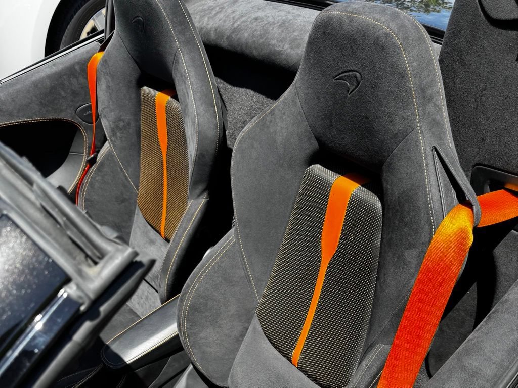 Used 2019 McLaren 570S Spider RWD image 37