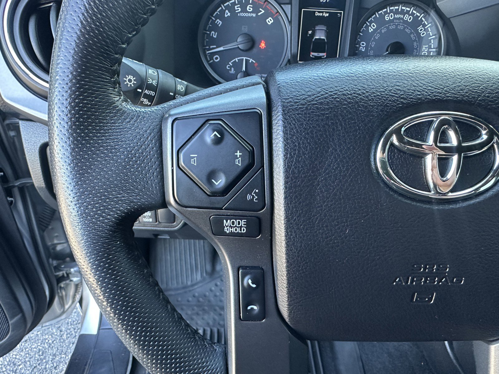 Used 2021 Toyota Tacoma TRD Off-Road w/ Technology Package AWD/4WD image 14