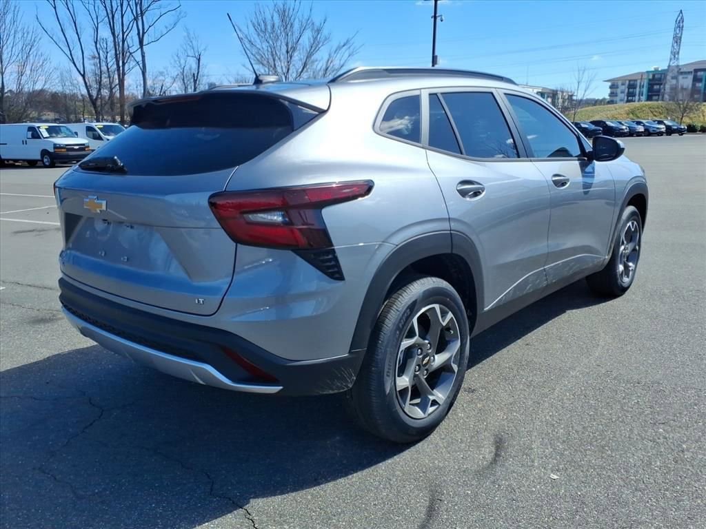 New 2026 Chevrolet Trax LT w/ Driver Confidence Package image 25