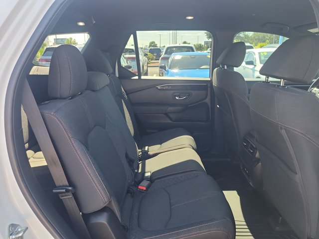 Used 2023 Honda Pilot Sport image 8