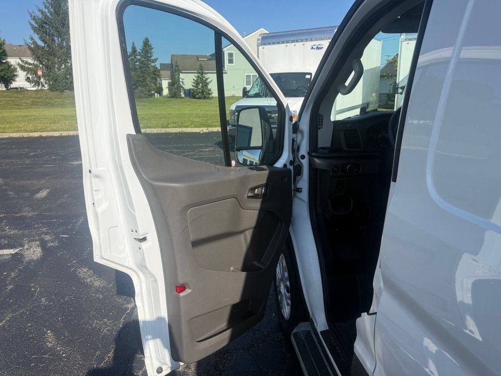 Used 2025 Ford Transit 250 Low Roof w/ Exterior Upgrade Package RWD image 13