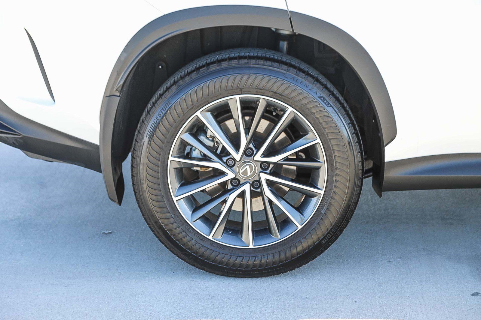 Used 2025 Lexus NX 350h AWD w/ Premium Package image 11