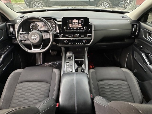 Used 2022 Nissan Pathfinder SV image 30