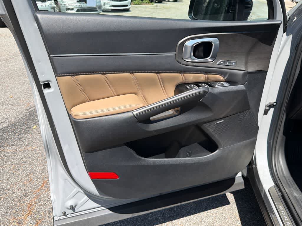 Used 2024 Kia Sorento SX Prestige w/ Olive Brown Leather Package AWD/4WD image 11