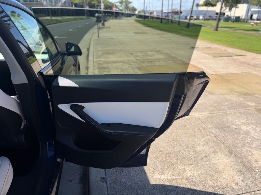 Used 2022 Tesla Model Y Performance image 11